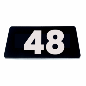 Nummerplaatje 48 - 80 x 50 x 1,6 mm - Zwart/wit - incl. 3M-tape