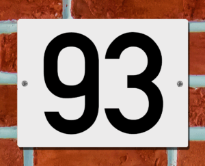 Huisnummerbord Wit - Nummer 93 - 15 x 12 cm - incl. bevestiging