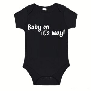 Rompertje (zwart) met witte Tekst - Baby on it's way