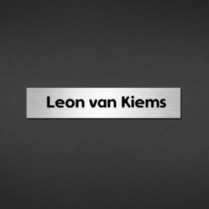 Naamplaatje formaat 8 x 2 cm